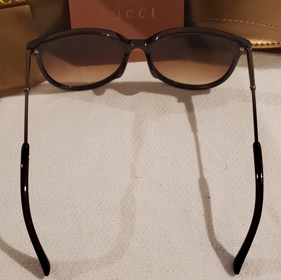 Beautiful Brown Gucci Sunglasses - Picture 4 of 15